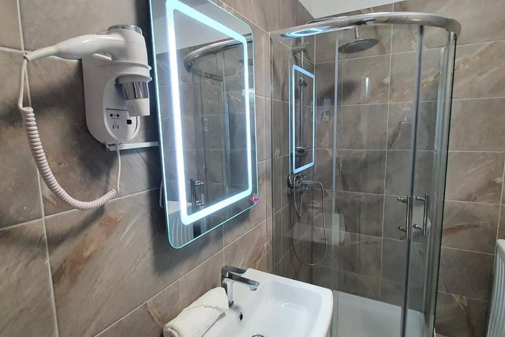Alezzy Reasort Luxury Apartment 81 Prima Linie La Mare Нэводари Экстерьер фото