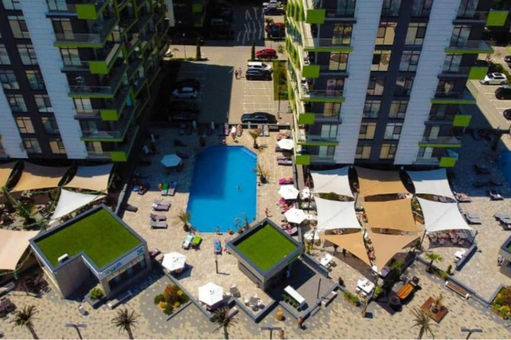 Alezzy Reasort Luxury Apartment 81 Prima Linie La Mare Нэводари Экстерьер фото
